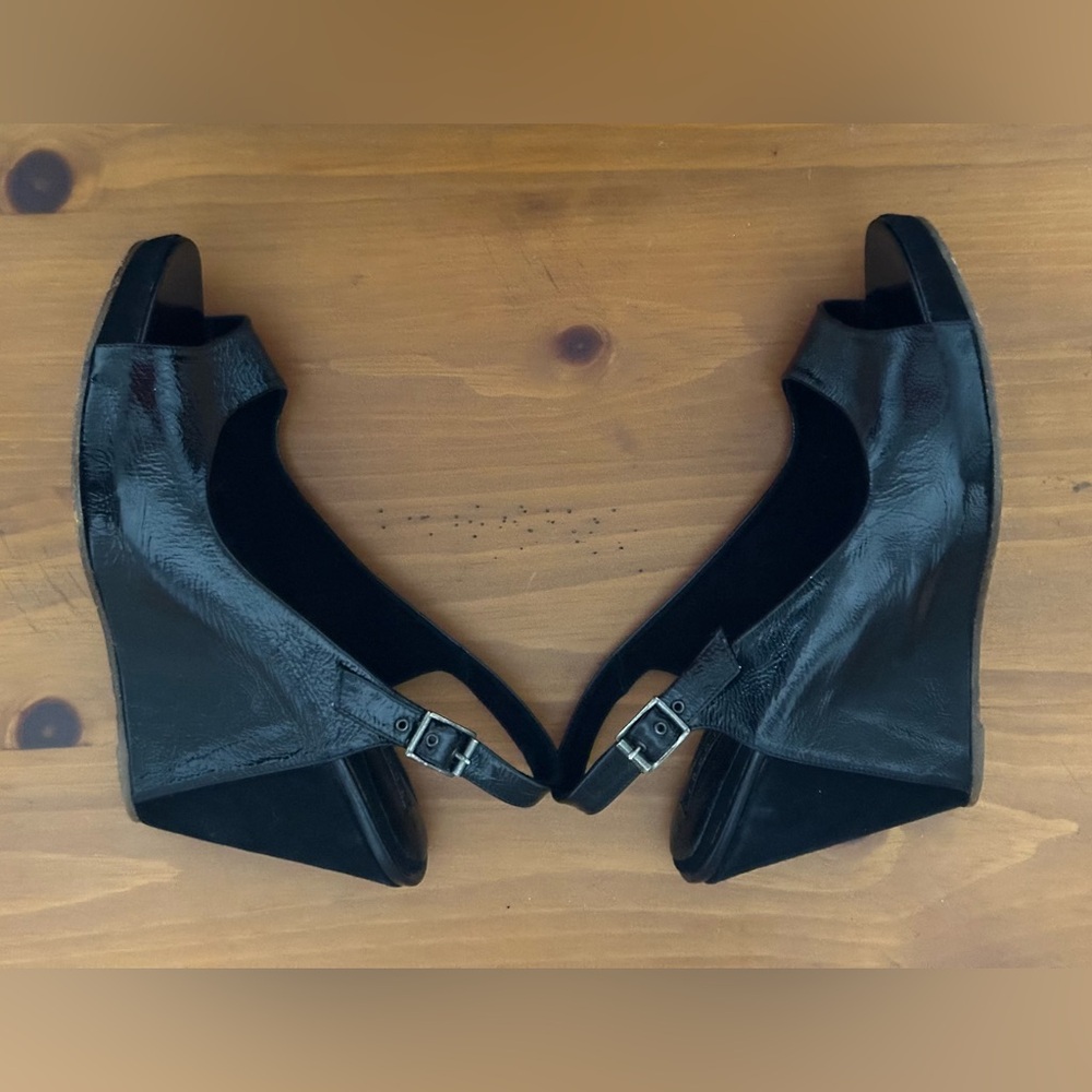 Theory Wedge Heel Women Size 8.5 40 Peep Toe Slingback Black Patent Leather - Picture 6 of 8